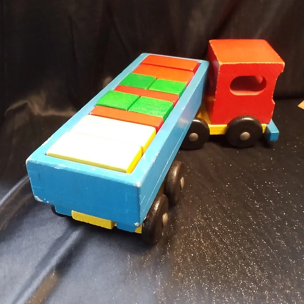 WOOD BLOCK TRUCK Vintage